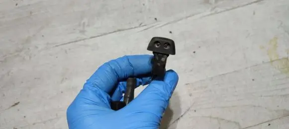 Volvo V40 Windshield washer spray nozzle 
