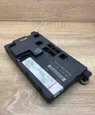 Mercedes-Benz E W211 Door control unit/module 2118201685 355556