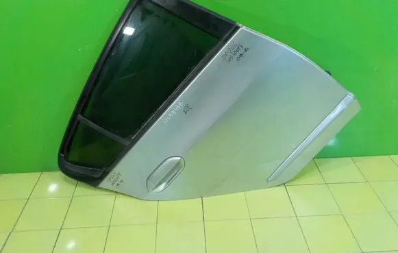 Honda Insight Rear door PRAWE