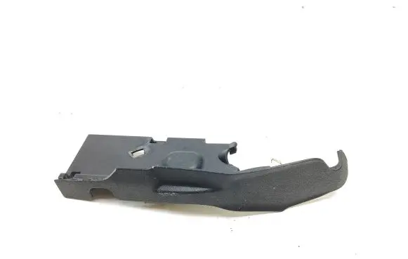 Audi Q3 8U Other engine bay part 8U0823629