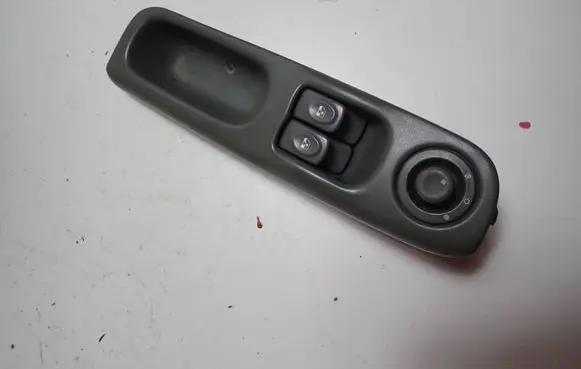 Renault Twingo I Quarter vent window switch 