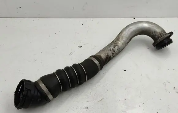 BMW 5 E60 E61 Intercooler hose/pipe 7790089