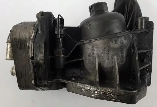 Jaguar XF X250 Oil filter mounting bracket