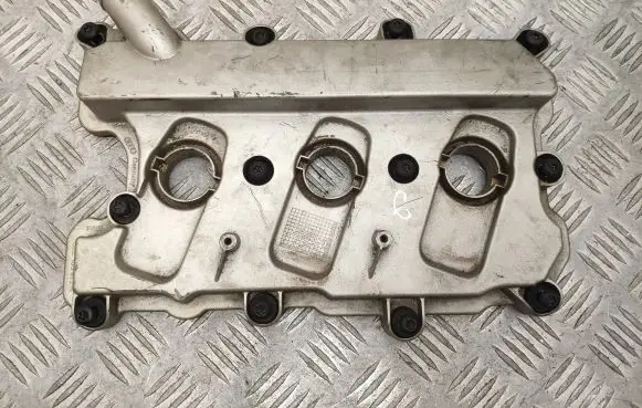 Porsche Cayenne (92A) Rocker cam cover 06E103472N