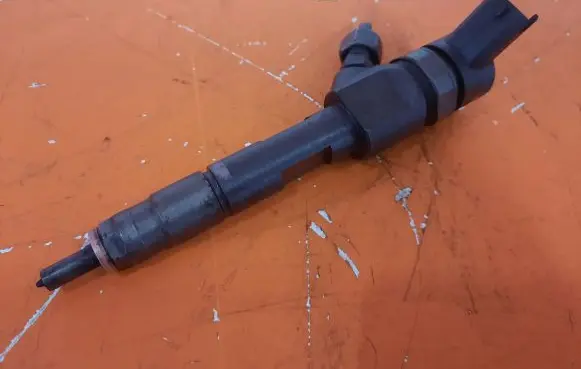Renault Scenic II - Grand scenic II Fuel injector 8200389369