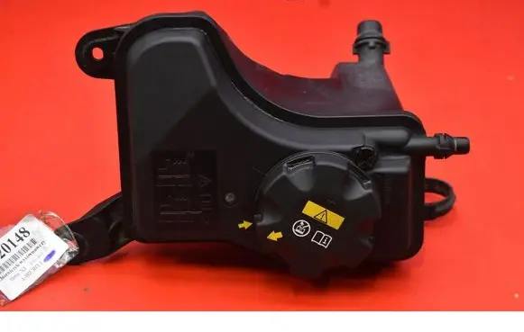 Coolant expansion tank/reservoir