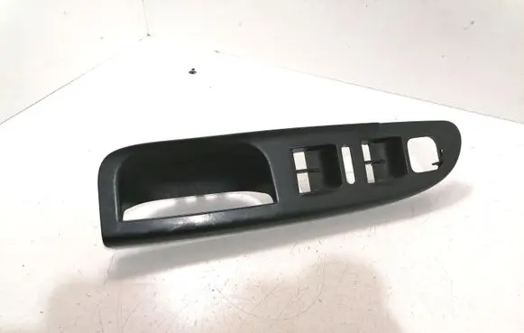 Volkswagen PASSAT B6 Front door interior handle trim 3C1867171B