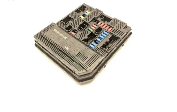 Nissan Navara D23 Fuse module 59870000MQ 151110