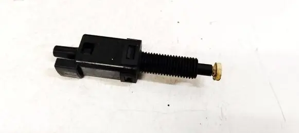 Audi A6 S6 C5 4B Brake pedal sensor switch 811907343B
