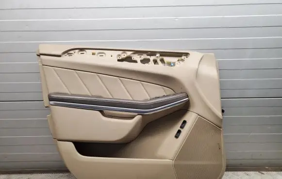 Mercedes-Benz GL X166 Front door card panel trim A1664404408
