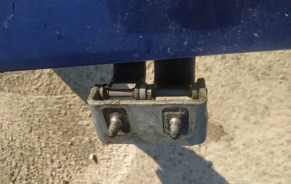 Peugeot 308 Tailgate/trunk/boot hinge