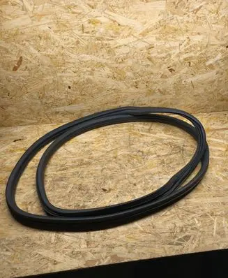 Fiat 500E Front door rubber seal 