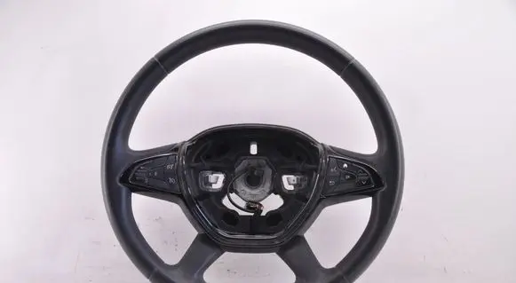 Dacia Sandero III Steering wheel 484007754R