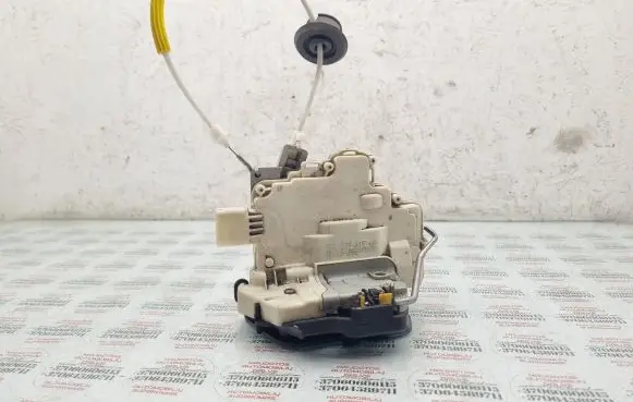 Seat Exeo (3R) Rear door lock 8E0839015AA