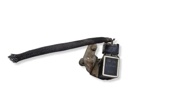 BMW 5 E60 E61 Rear air suspension level height sensor 6778860