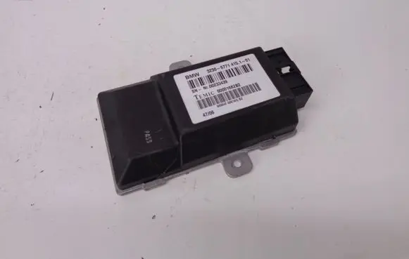 BMW 7 E65 E66 Steering rack control module 6771415