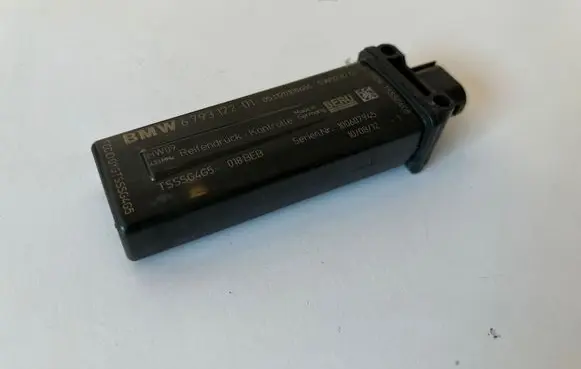 BMW M3 e92 Tire pressure control unit 6793122 TSSSG4G5 053120100606