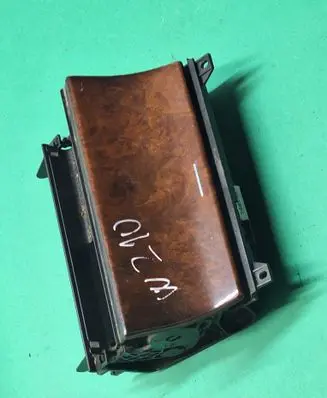 Mercedes-Benz E W210 Car ashtray 