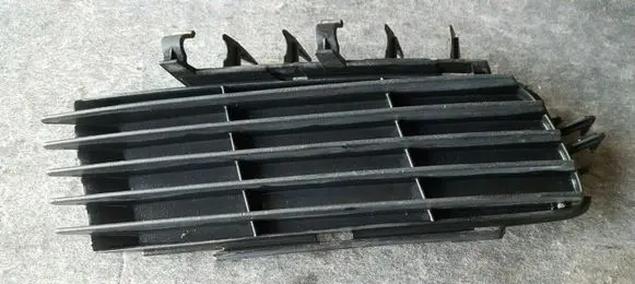 Opel Vectra C Front bumper lower grill 09186130