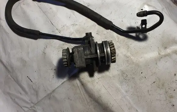 Volkswagen Touareg I Power steering pump 7L6422153B