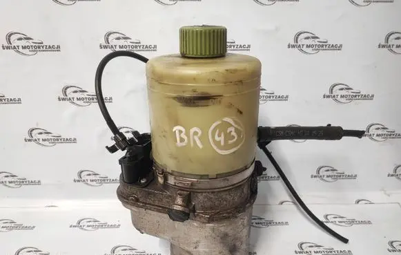 Volkswagen Golf VI Power steering pump 6Q0423156AB 6Q0423371