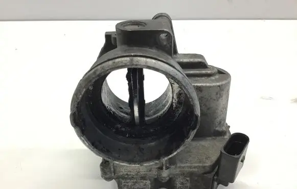 Volkswagen Golf VI Throttle valve 036128063