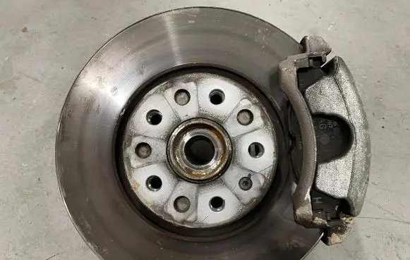 Audi Q3 F3 Front wheel hub 5Q0407258C