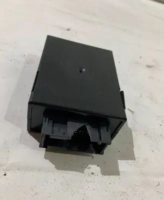BMW 5 E39 Air suspension control unit module (rear) 37141092396 110187 05103000