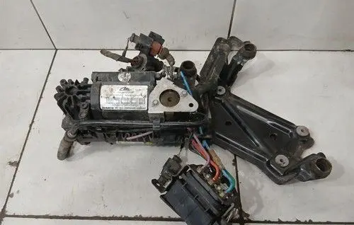 Bentley Flying Spur Air suspension compressor/pump 3D0616005K