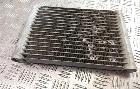 BMW X3 F25 Engine oil radiator 7601536