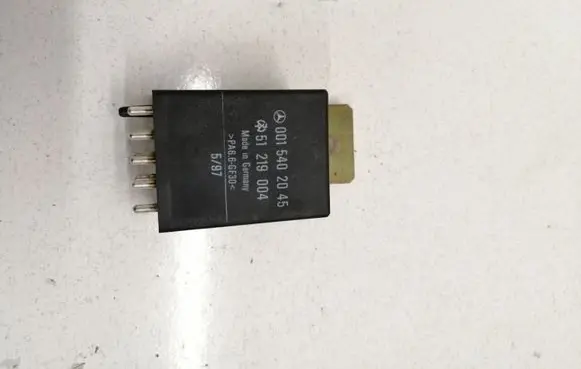Mercedes-Benz Vito Viano W638 Other relay 0015402045 51219004