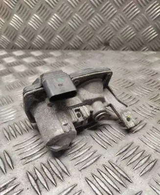 Volkswagen PASSAT B8 Intake manifold valve actuator/motor 51500204