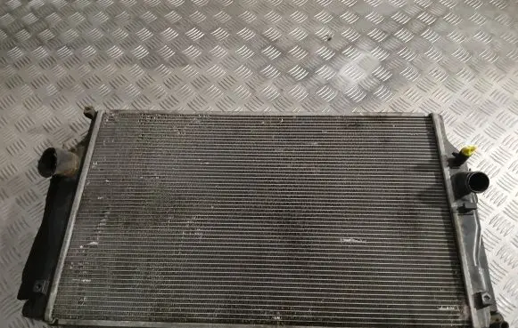Nissan X-Trail T30 Coolant radiator 89332408 2639