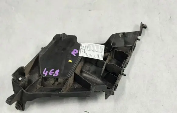 Audi A7 S7 4K8 Front bumper mounting bracket 4G8807284C