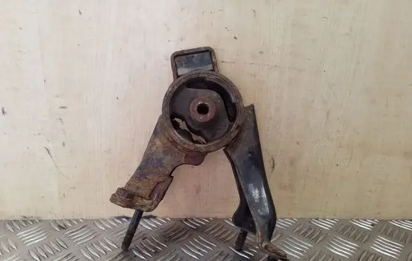 Toyota Corolla E120 E130 Engine mount bracket 1237127020