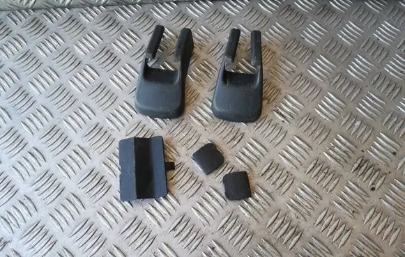 Toyota Corolla Verso AR10 Front driver seat rail trim 721270F010 677650F010 746970F010