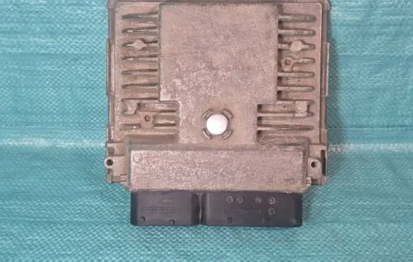 Skoda Yeti (5L) Engine control unit/module 5WP44905 03L906070L