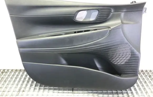 Hyundai i20 (BC3 BI3) Front door card panel trim 