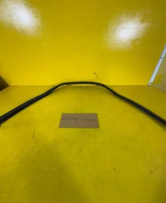 BMW 5 E60 E61 Engine compartment rubber 7034163
