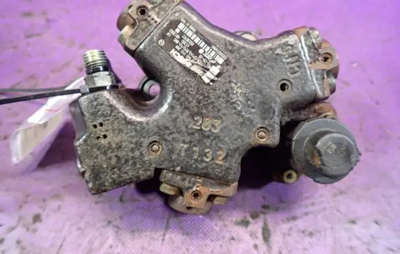 Fiat Punto (199) Fuel injection high pressure pump 0445010266