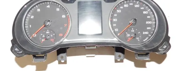 Audi A1 Speedometer (instrument cluster) 8X0920930