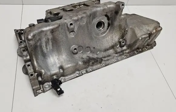 BMW X3 F25 Oil sump 7570403