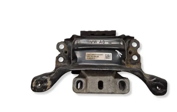 Skoda Octavia Mk3 (5E) Engine mount bracket 5Q0199555AB X44LME2DHS0N6H 27082013