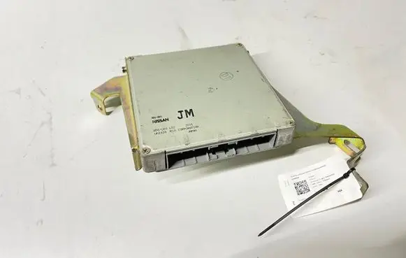 Infiniti G35 Engine control unit/module A56U80 2X18 A56U80L52