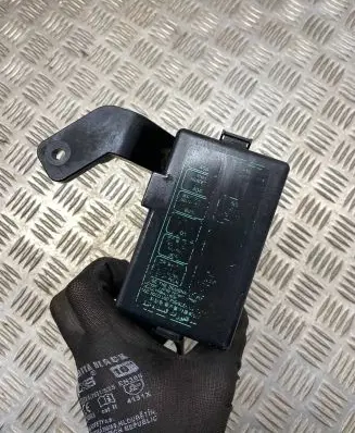 KIA Sorento Fuse module 914102P637