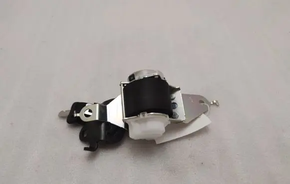Lexus NX Middle seatbelt (rear) Q084601 Q076216 7J5440