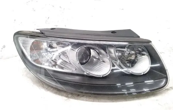 Hyundai Santa Fe Headlight/headlamp 921022B0