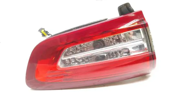 Citroen DS5 Tailgate rear/tail lights 9803168080 26220112 B81CCFFRE