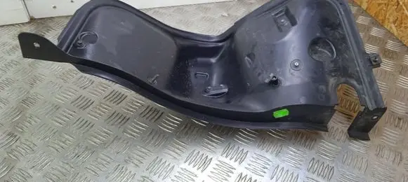 Volkswagen Touareg II Heat shield in engine bay 7P6819512