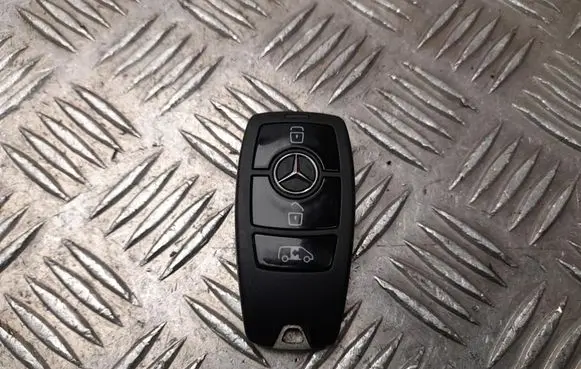 Mercedes-Benz Vito Viano W447 Ignition key/card A9079057808